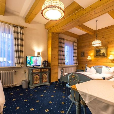 Hotel Garni Almenrausch Und Edelweiss Garmisch-Partenkirchen Exterior photo
