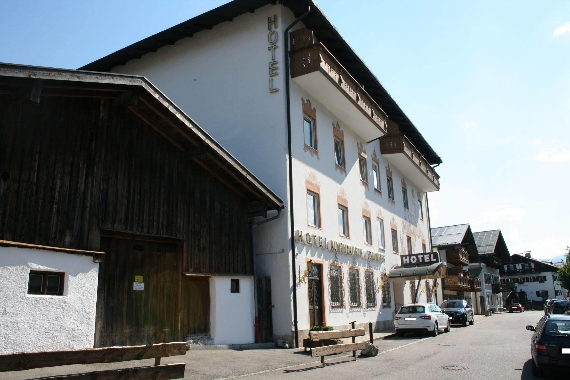 Hotel Garni Almenrausch Und Edelweiss Garmisch-Partenkirchen Exterior photo