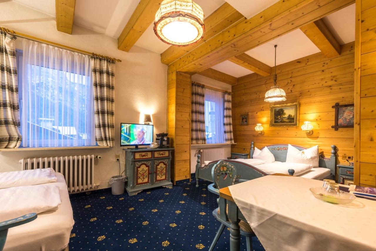 Hotel Garni Almenrausch Und Edelweiss Garmisch-Partenkirchen Exterior photo