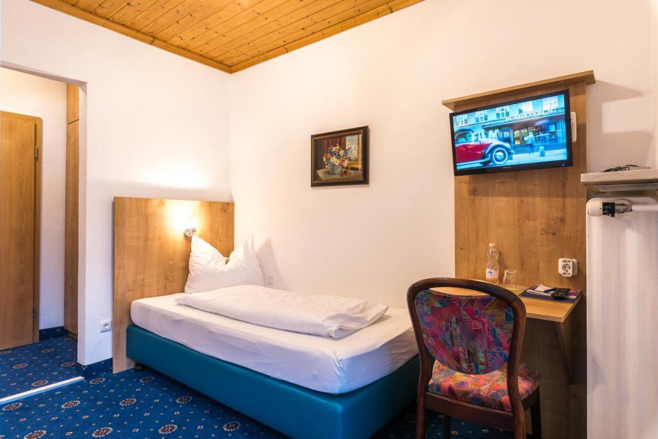 Hotel Garni Almenrausch Und Edelweiss Garmisch-Partenkirchen Exterior photo
