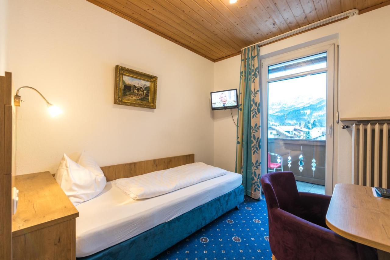 Hotel Garni Almenrausch Und Edelweiss Garmisch-Partenkirchen Exterior photo